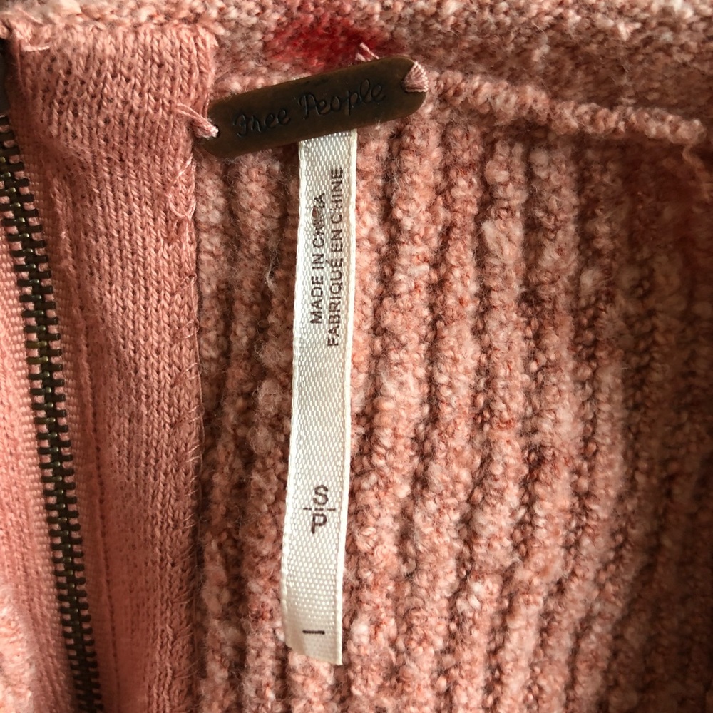Free people blush pink fuzzy soft knit sweater S - Picture 5 of 6